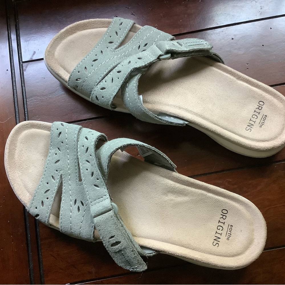 Earth Origins Shantel Suede Leather Sandals - Picture 8 of 8